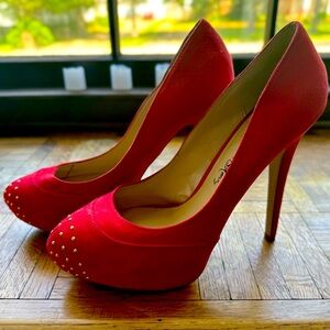 My favorite red pump! Studded toe.